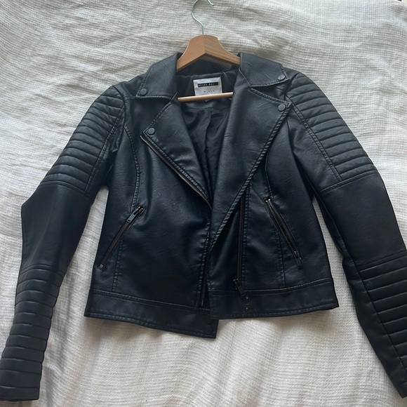 Black Leather Jacket - Picture 1 of 2